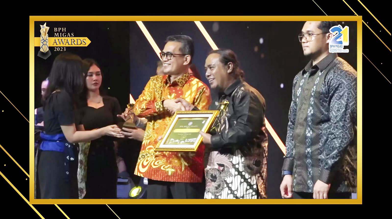 BPH Migas Anugerahkan SPBUN 18.291082 di Tambelan Sebagai Penyalur BBM Satu Harga Terbaik Nasional 2023