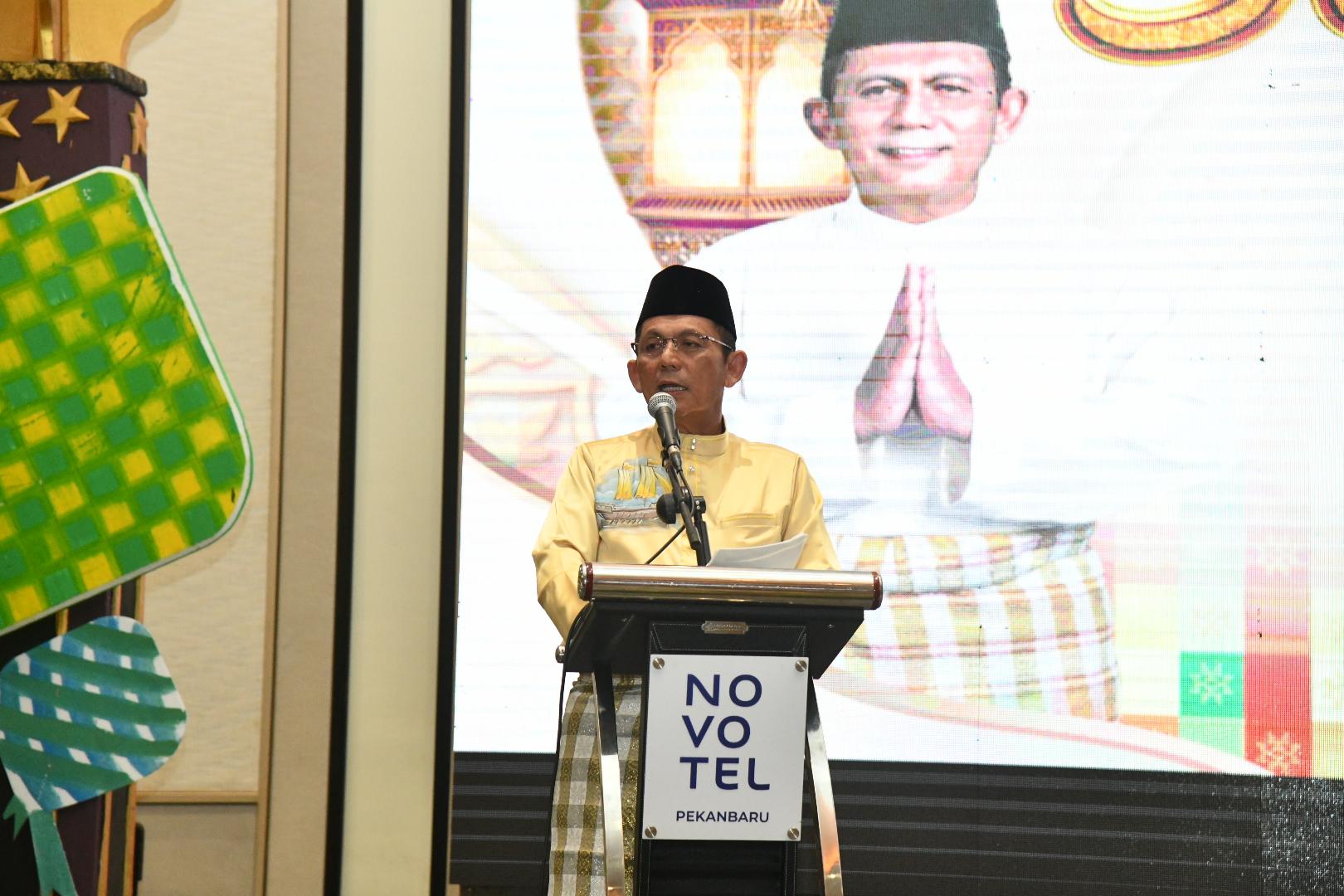 Gubernur Ansar dan Wagub Nyanyang Pererat Silaturahmi Warga Perantauan Melalui Halal Bihalal di Pekanbaru
