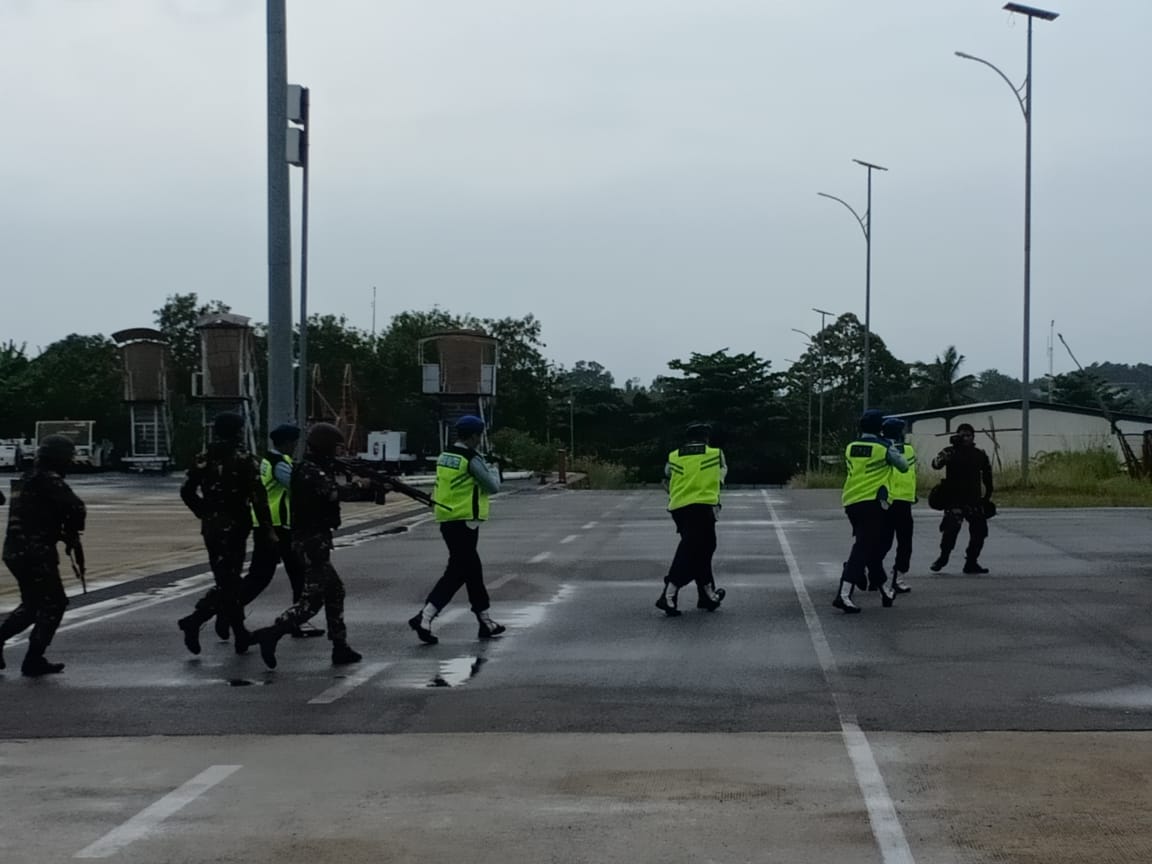 Komite Keamanan Bandara RHF Gelar Simulasi Penyelamatan Penumpang