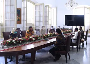 Presiden Jokowi Terima Tim Vaksin Merah Putih di Istana Bogor
