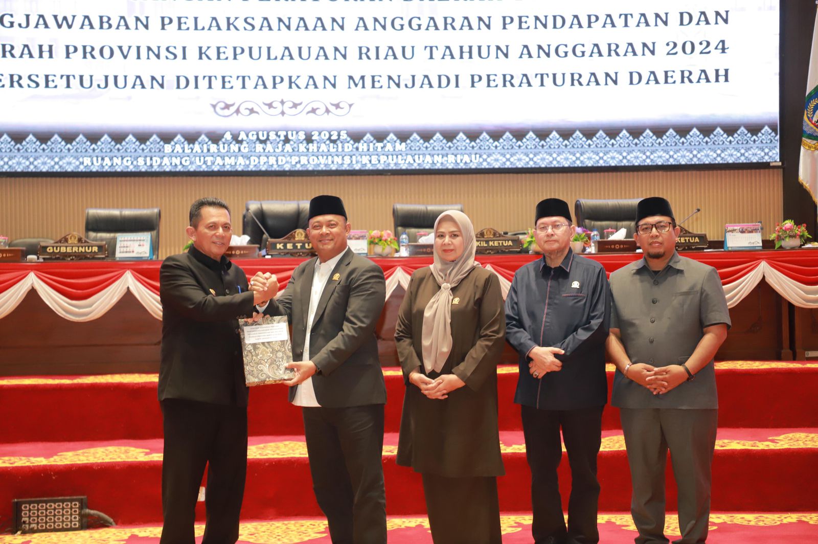 Perda LPJ APBD 2024 Ditetapkan, Gubernur Ansar: Jadi Dasar Penyusunan Keuangan yang Lebih Baik Lagi