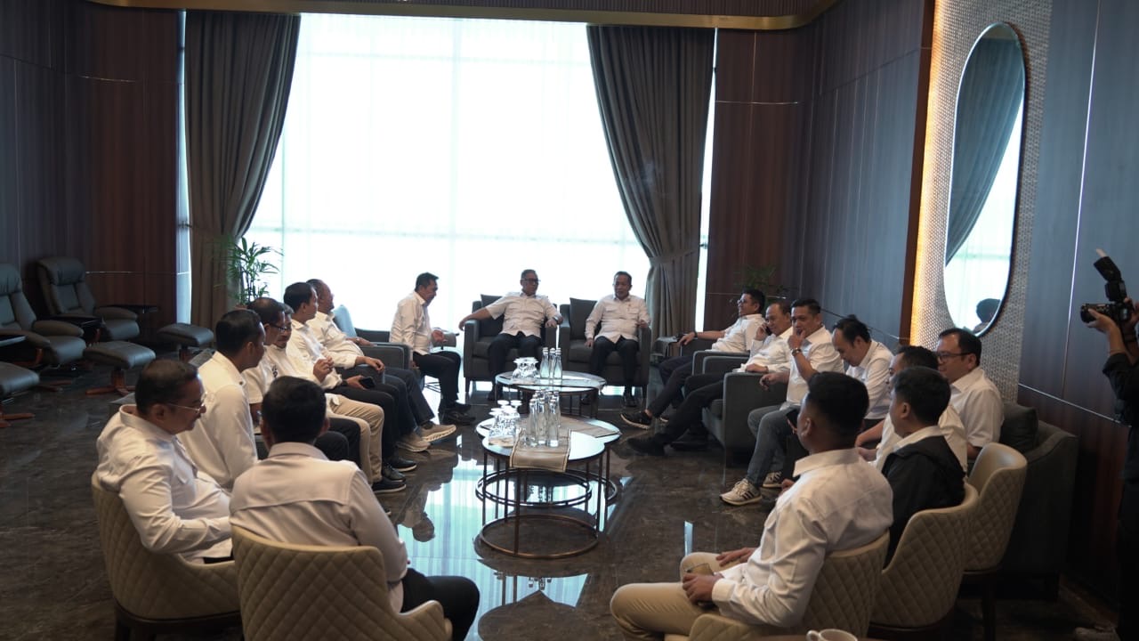 Menteri Koperasi & UKM Bersama Wagub Kepri Resmikan Peluncuran PLTS Koperasi Merah Putih