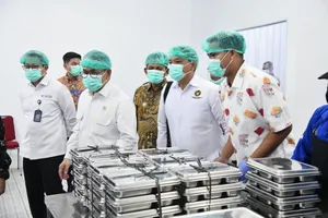 Tinjau SPPG di Batam, Mendag Budi: "Semua Pasokan Lancar dan Tepat Waktu"