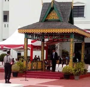 TEKNOLOGI DIGITAL DALAM MOMENTUM KEBANGKITAN NASIONAL