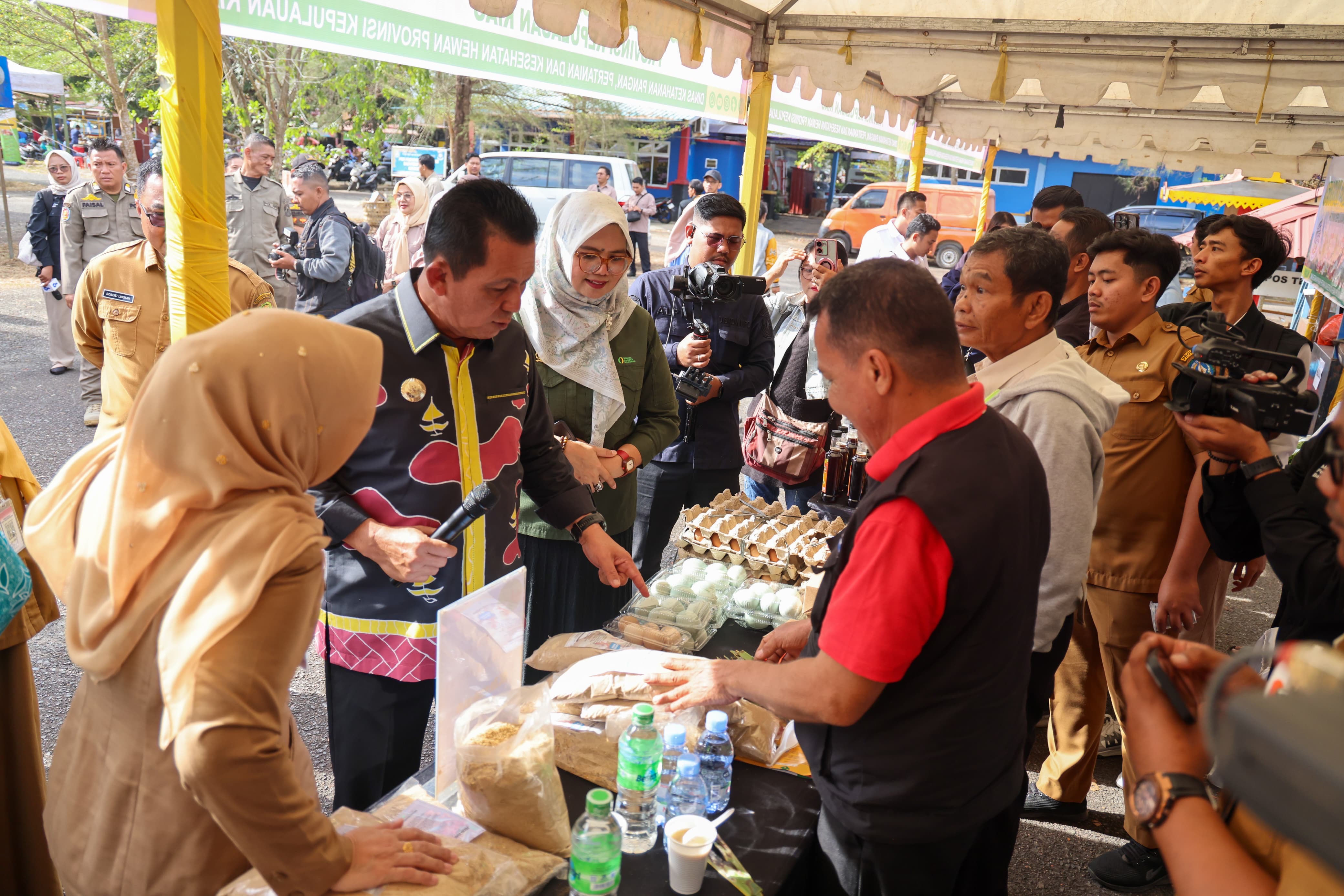 Jaga Daya Beli dan Stabilitas Harga Pangan, Gubernur Ansar Luncurkan Gerakan Pangan Murah Serentak