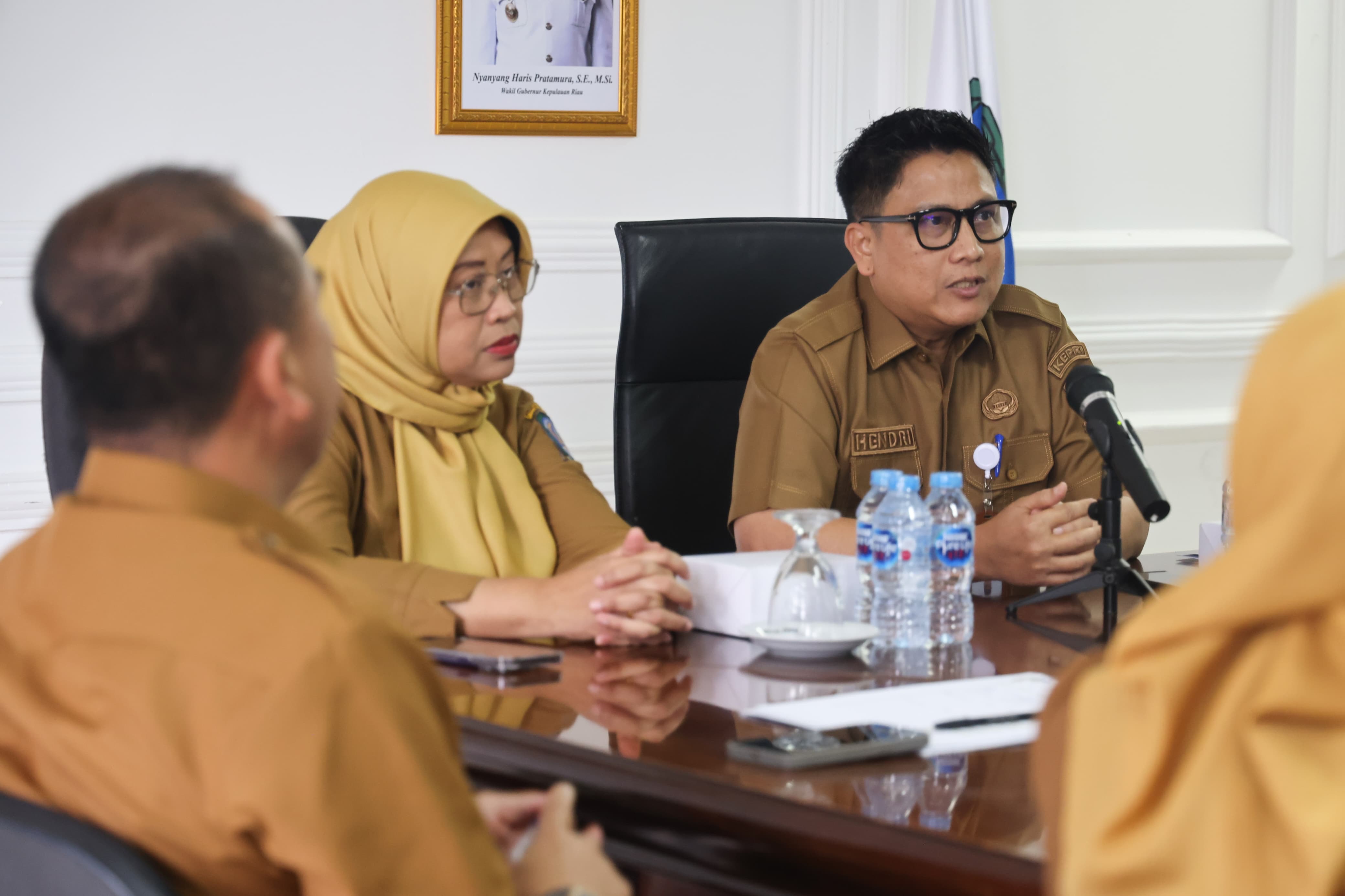 Dorong Transparansi Anggaran, Diskominfo Kepri Serahkan Rekomendasi Integrasi TTE SIPANGKAS ke BKAD