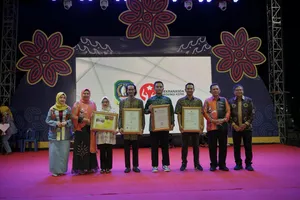 Kelompok Gemilang BANG TOKIF dapat Penghargaan dari Gubernur Kepulauan Riau di Dekrafest 2025