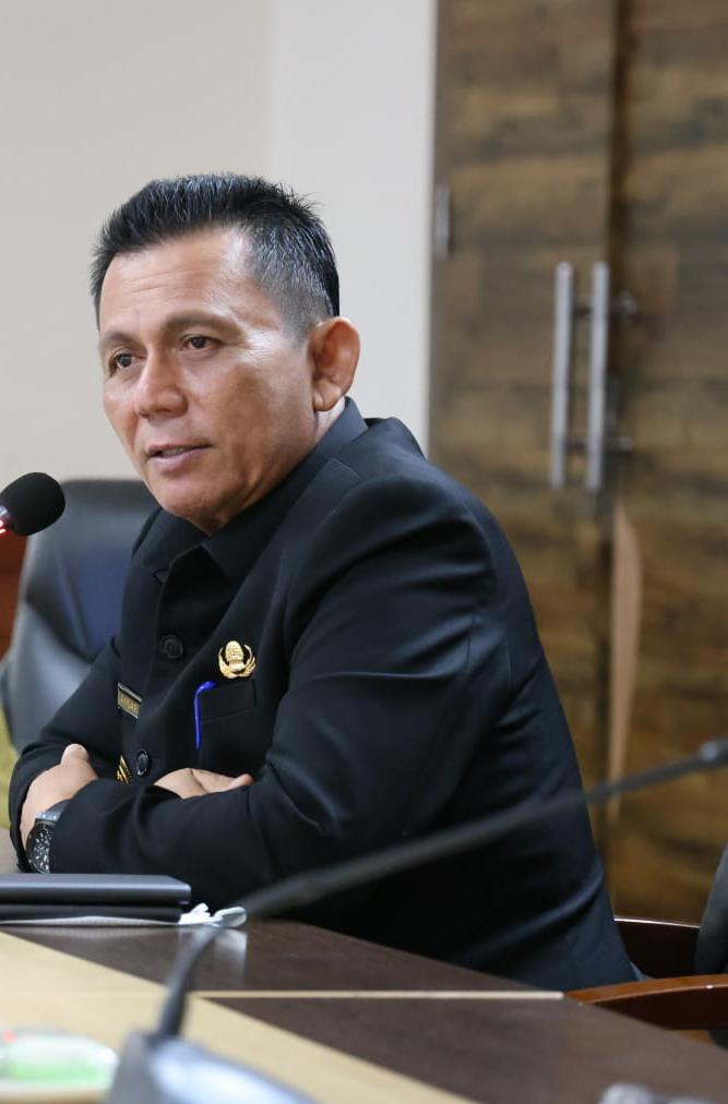 Pemprov Kepri Bantu Rp300 Juta dan Logistik  Untuk Korban Banjir di Natuna