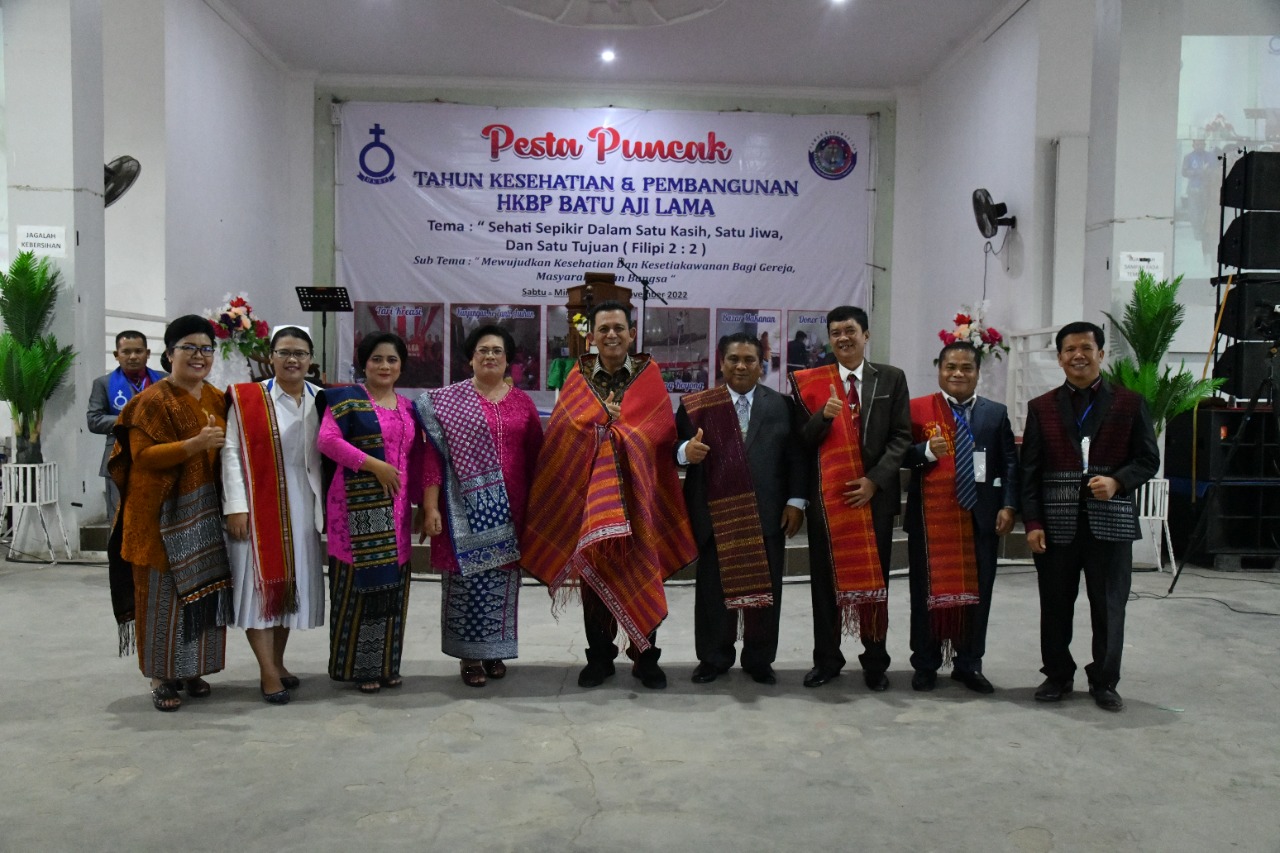 Gubernur Ansar Hadiri Pesta Orientasi Pelayanan HKBP 2022
