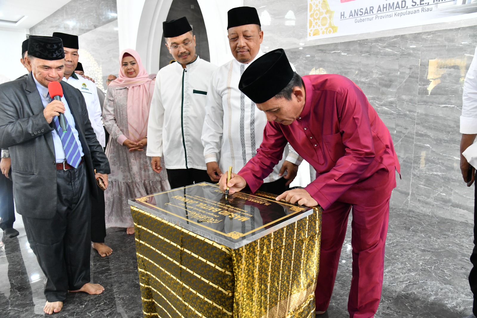 Resmikan Masjid Baitul Jannah di Sekupang, Ansar Ajak Masyarakat Ringan Tangan Untuk Memakmurkan Masjid
