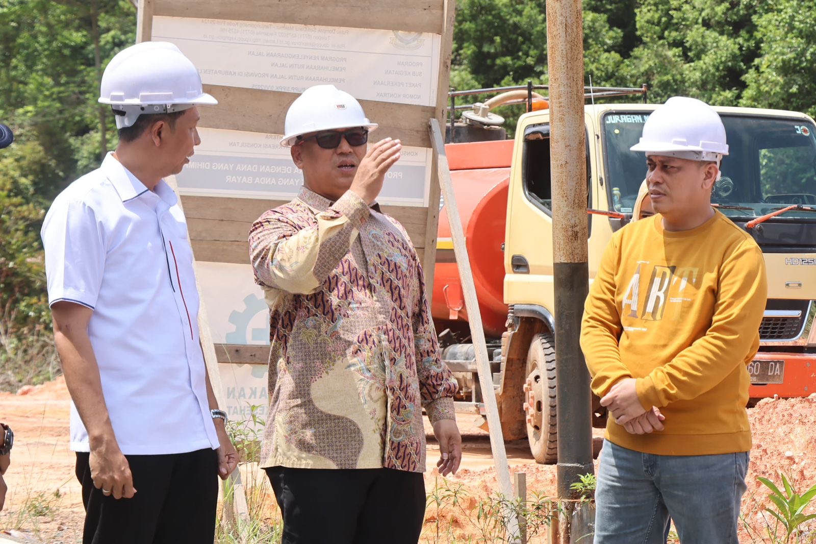 Pemprov Kepri Fokus Benahi Jalan Roro Penarik, Dorong Kelancaran Ekonomi Lingga