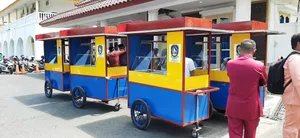 Isdianto Bantu 100 Gerobak Untuk Pedagang