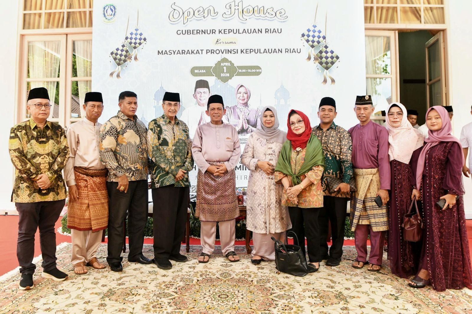 Gubernur Ansar Open  House Idul Fitri 1446 H di Gedung Daerah, Masyarakat Antusias Hadir