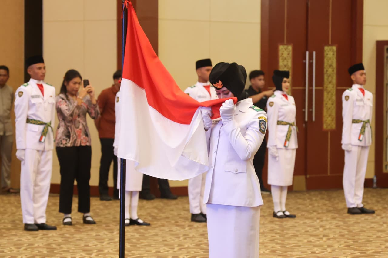 Gubernur Ansar Kukuhkan 33 Paskibraka Kepri 2025, Siap Kibarkan Merah Putih di HUT RI ke-80