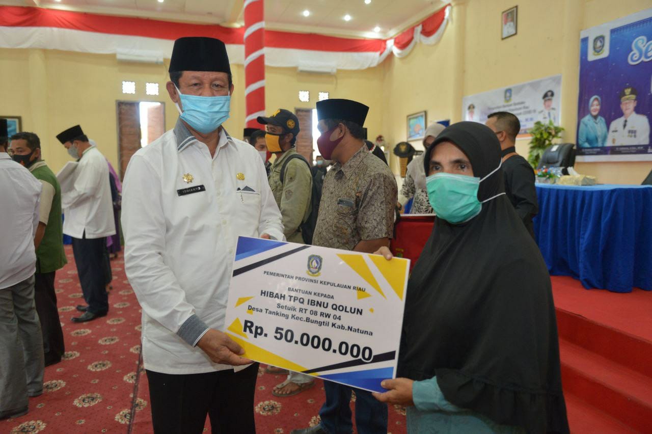 Gubernur Isdianto: Pemprov Kepri Bantu Iuran BPJS Ribuan masyarakat Natuna
