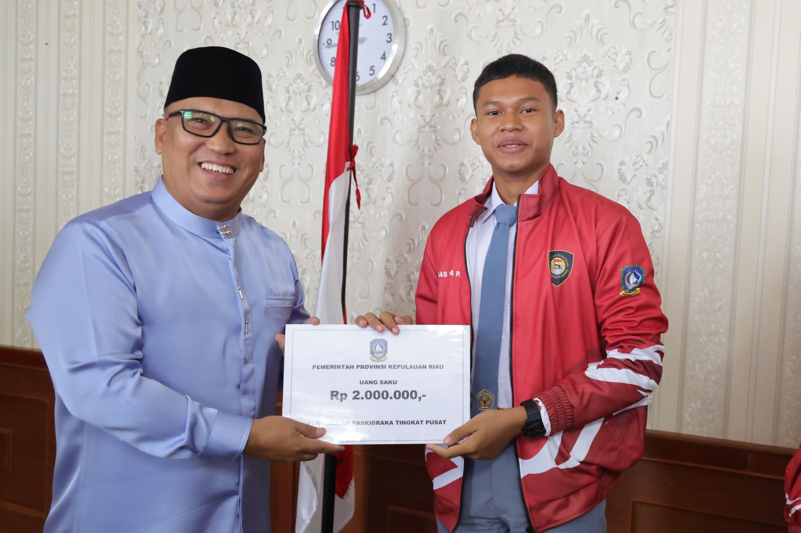 Wakil Gubernur Kepri Lepas Dua Putra-Putri Terbaik Kepri Mewakili Paskibraka Nasional 2025