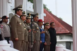Gubernur Ansar Jadi Inspektur Upacara pada Upacara Peringatan HUT Satpol PP, Satlinmas serta Damkar Tingkat Provinsi Kepri