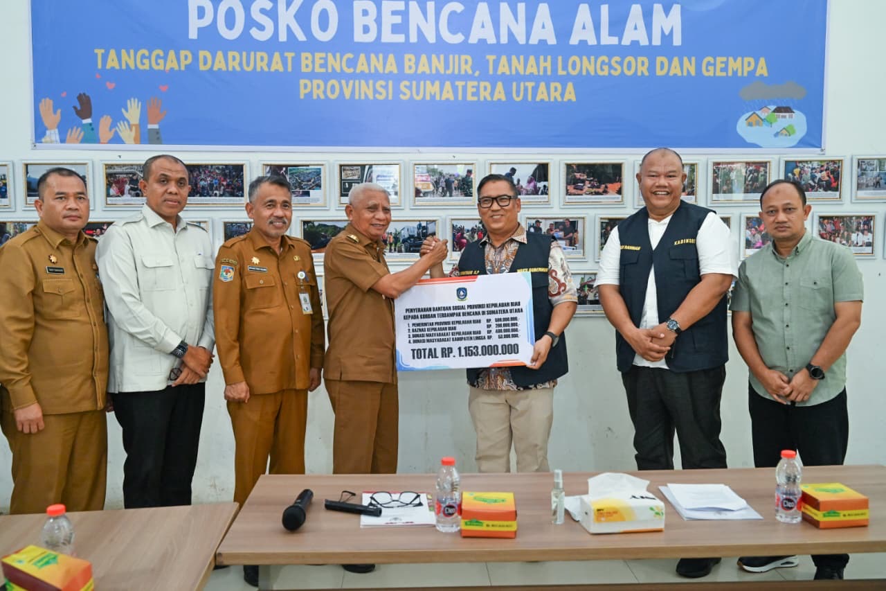 Wagub Nyanyang Serahkan Bantuan Kepri untuk Korban Bencana di Sumut