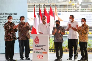 Presiden Jokowi Didampingi Gubernur Kepri Melepas Ekspor SGA Perdana Tahun 2022 