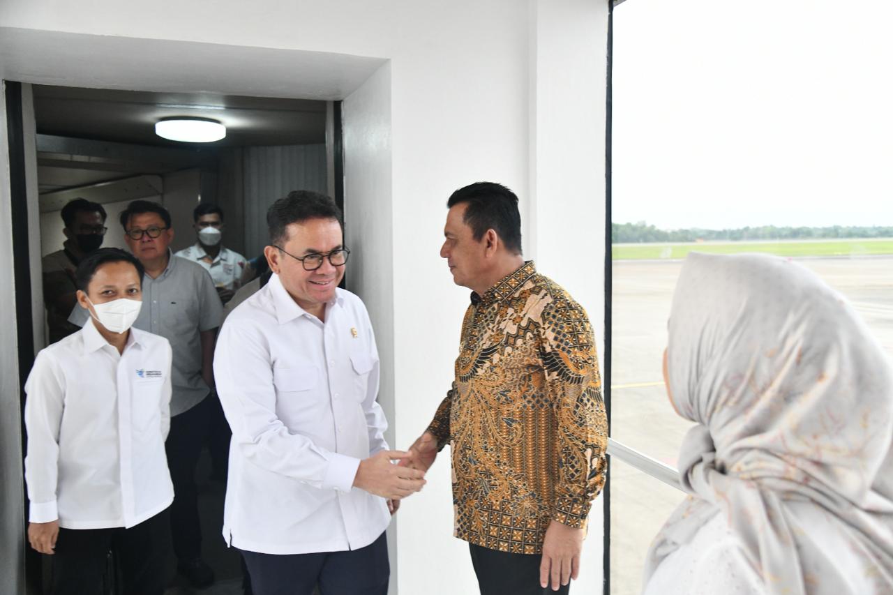 Menteri Perdagangan Tinjau SPPG Kampung Seraya Kota Batam