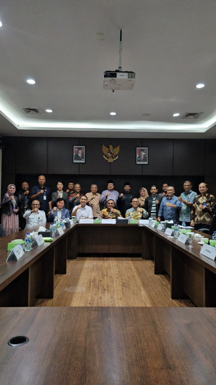 Wagub Nyanyang Dampingi Komite II DPD RI Bahas Aspirasi Penerbangan di Kepri