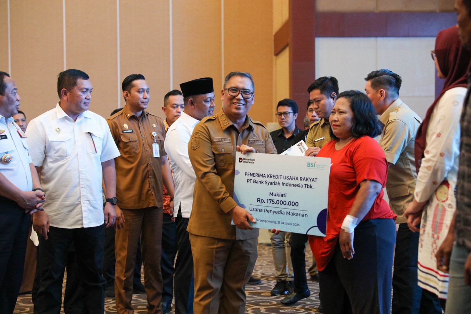 Dorong Ekonomi Rakyat, Pemerintah Luncurkan Akad Massal KUR untuk 800 Ribu Debitur Seluruh Indonesia