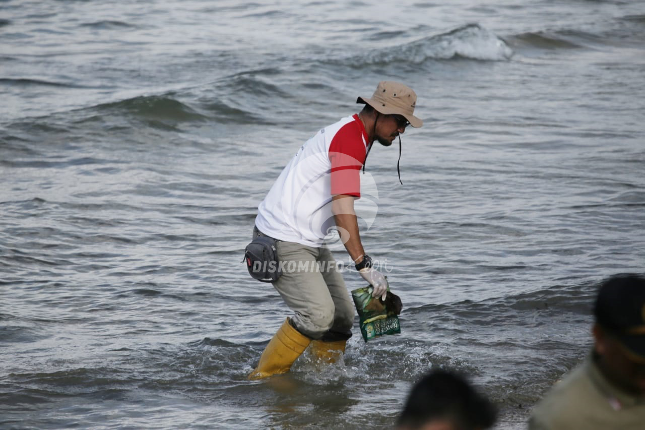 Pemprov Kepri Kecam Pelaku Pencemaran Pantai