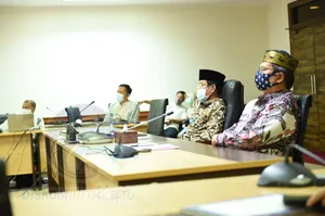 Isdianto Sampaikan LKPj Kepala Daerah Provinsi Kepri TA 2019