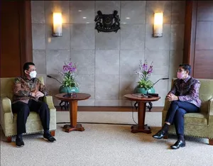 Bertemu Menteri Maliki, Gubernur Ansar Tukar Pandangan Tentang Penguatan Kerjasama Kepri - Singapura