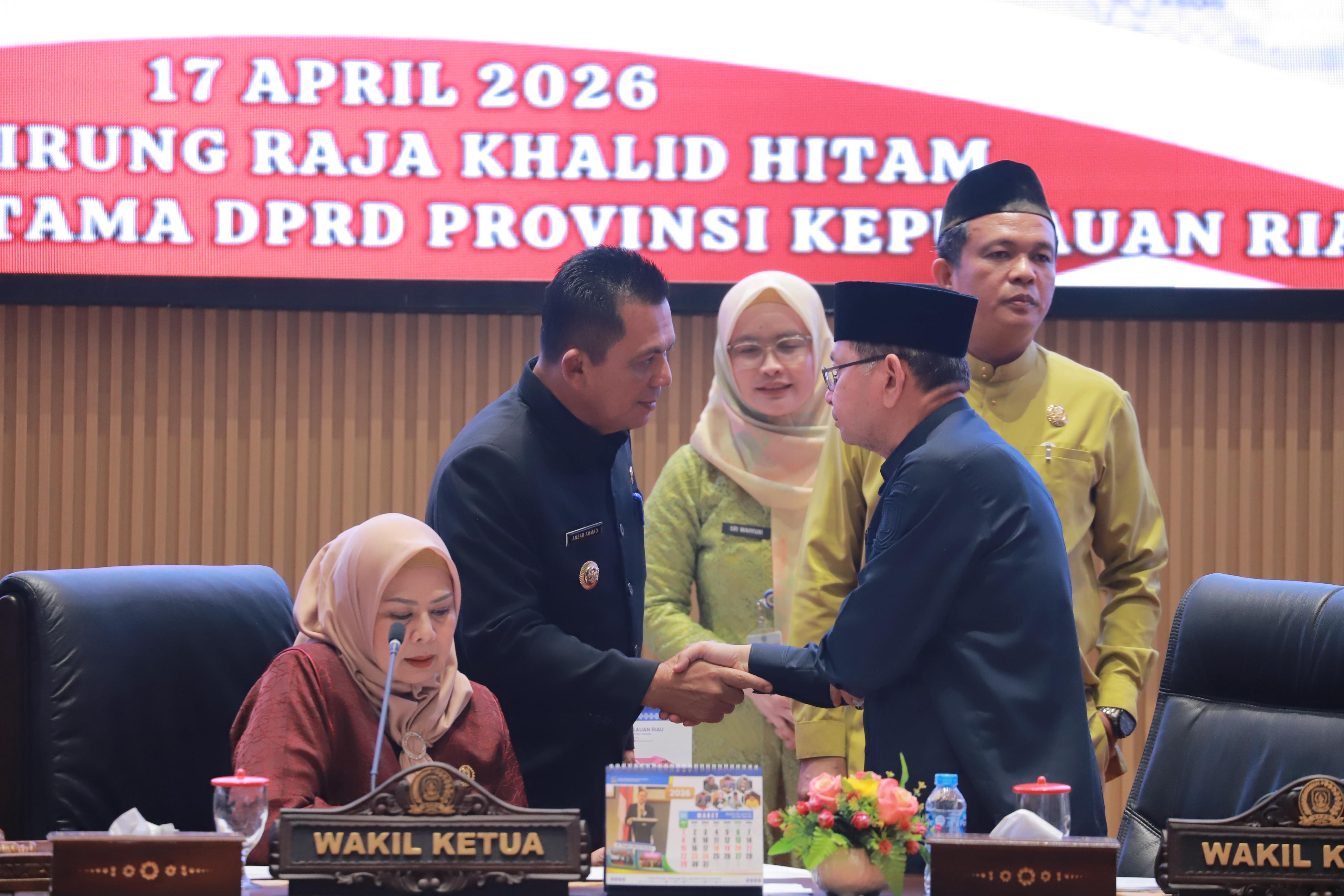 Gubernur Ansar Siap Tindak Lanjut Rekomendasi Strategis DPRD Kepri