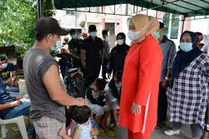 Wagub Marlin Tinjau Korban Kebakaran di Lubuk Baja
