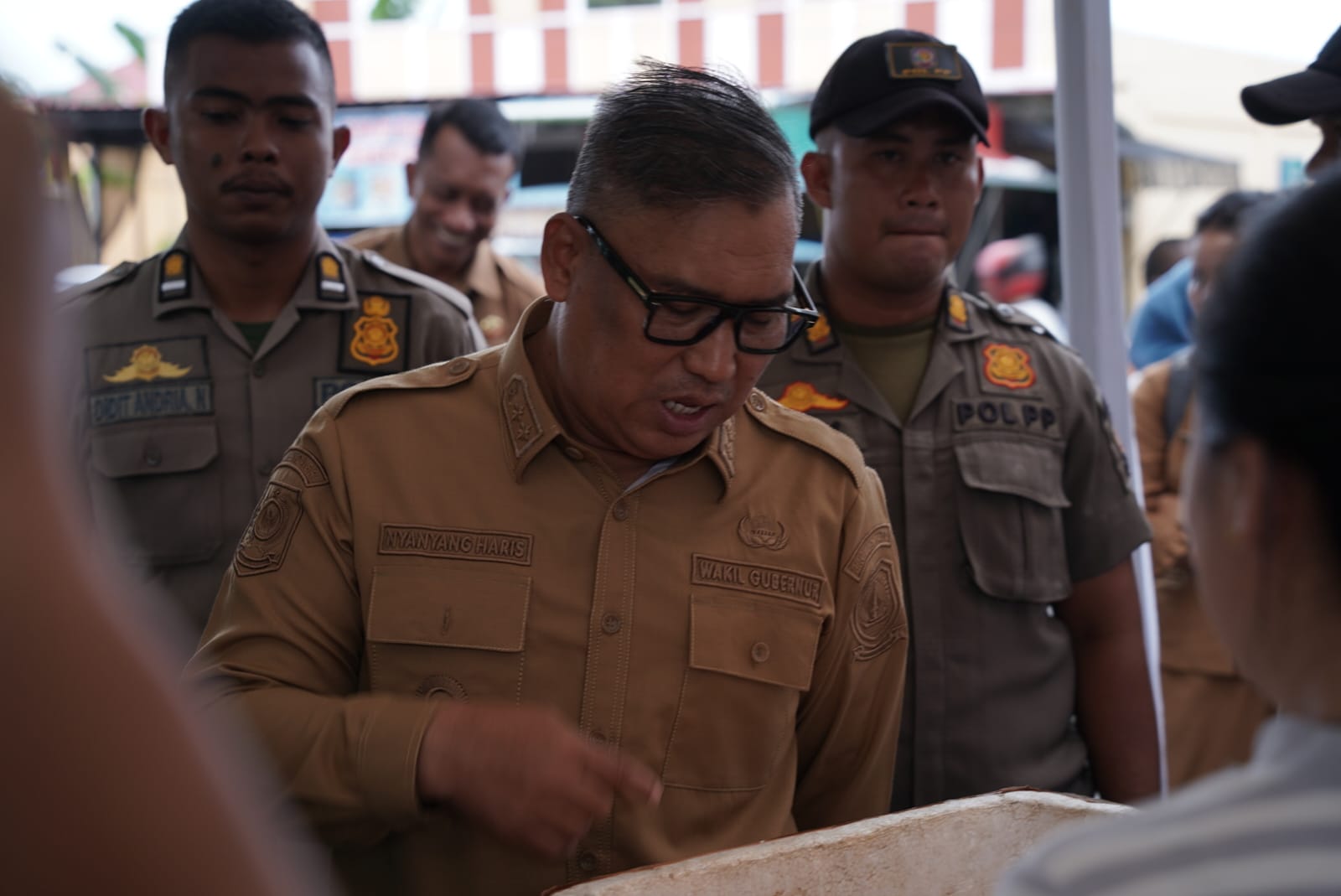 Wagub Nyanyang Buka Bazar Pangan Murah
Jaga Stabilitas Harga Bahan Pokok Jelang Nataru