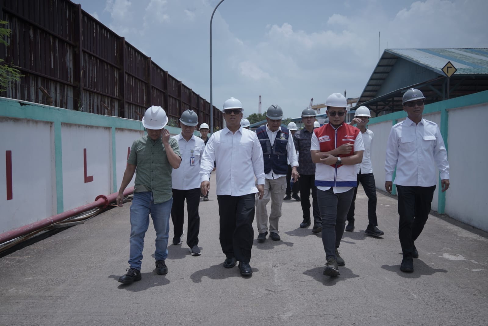 Wagub Nyanyang Tinjau Pertamina Patra Niaga dan Pertamina Gas di Kabil, Pastikan Distribusi Energi Aman