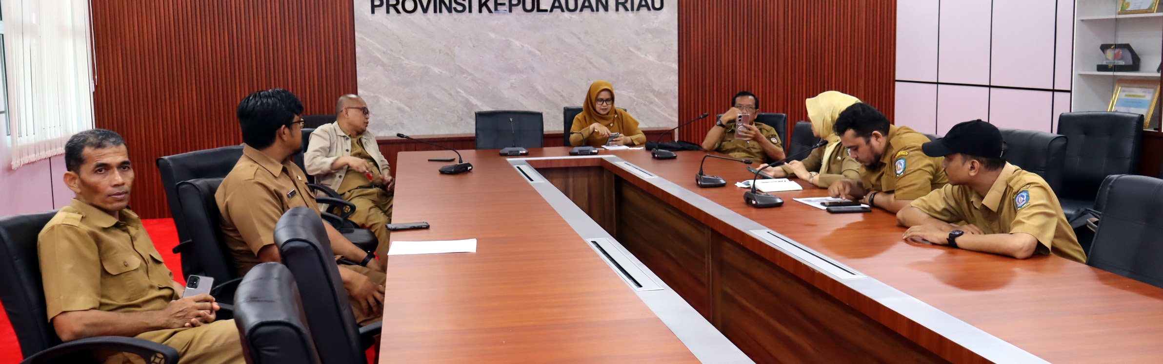 Rapat pembahasan tindak lanjut persiapan SPMB Tahun 2026