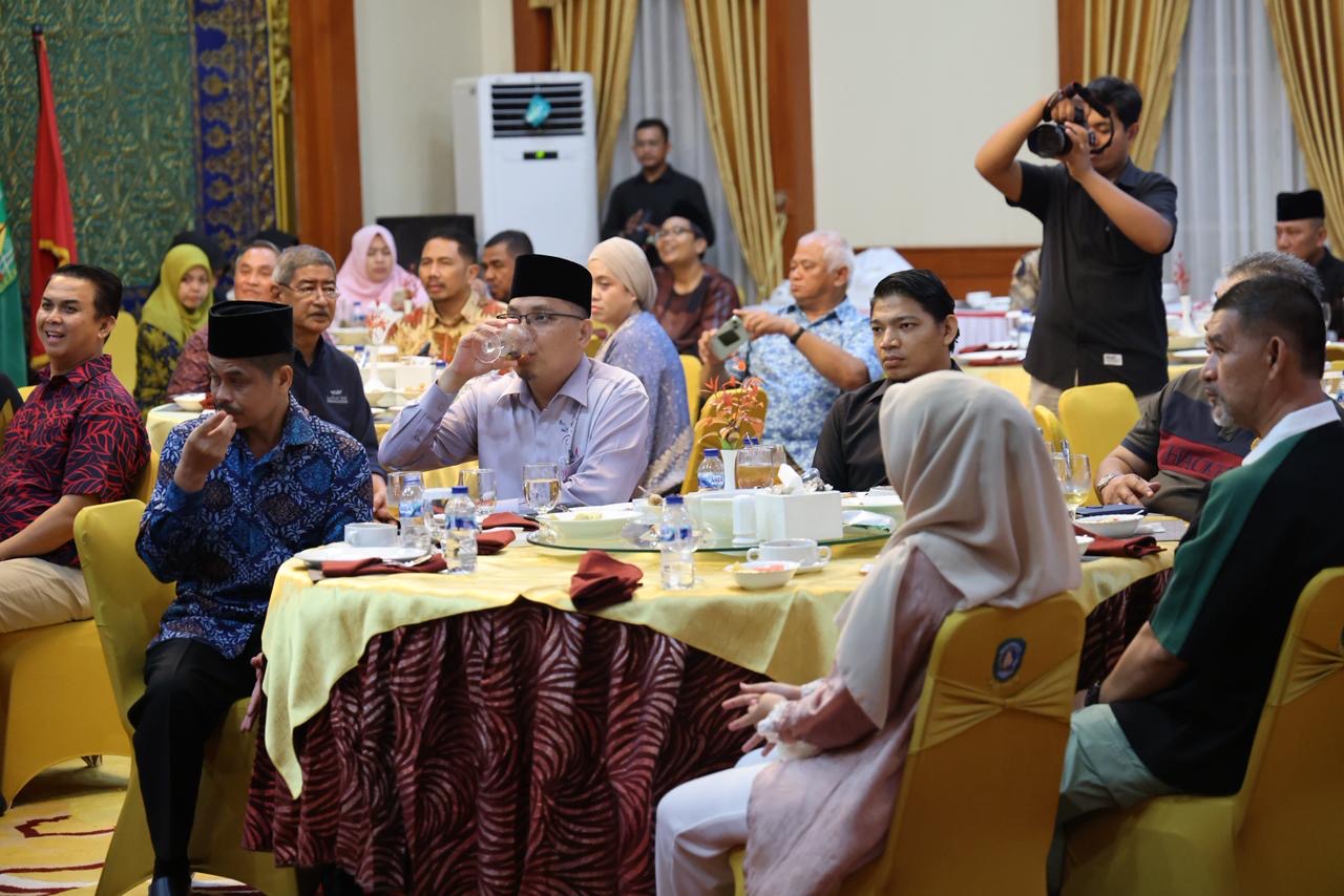 Akademisi Universiti Al-Quran Al-Sultan Abdullah Ahmad Shah Pahang (UNIQSAAS) Terkesima Manuskrip Pulau Penyengat