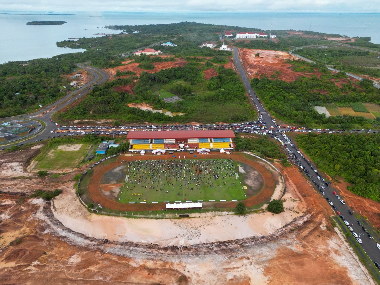 Ribuan ASN Meriahkan Senam Bersama Peringatan HUT ke-54 KORPRI di Kepri