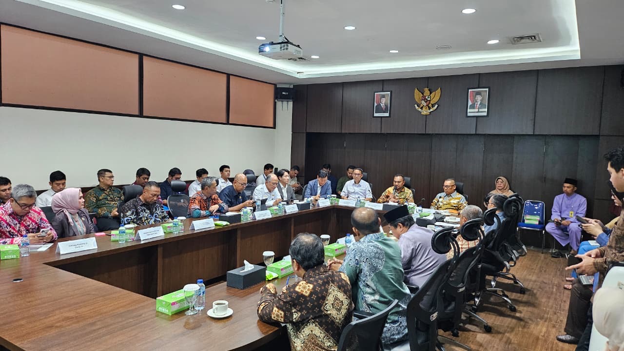 Wagub Nyanyang Dampingi Komite II DPD RI Bahas Aspirasi Penerbangan di Kepri