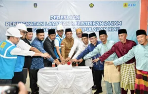 Gubernur Ansar Resmikan Listrik 24 Jam untuk Pulau Parit, Karimun