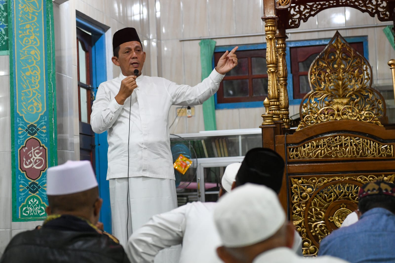 Gubernur Ansar Safari Subuh ke Masjid At-Taqwa Kampung Boyan Dabo Singkep