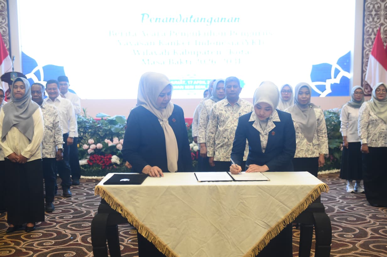 Dewi Ansar Dikukuhkan sebagai Ketua YKI Kepri 2026–2031