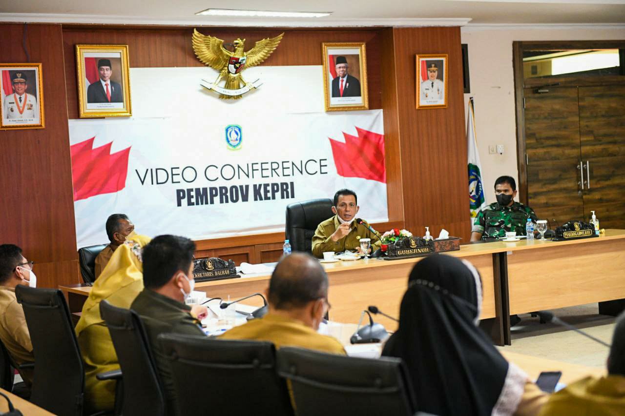 Gubernur Ansar Serukan Serbuan Vaksinasi dan Protokol Kesehatan