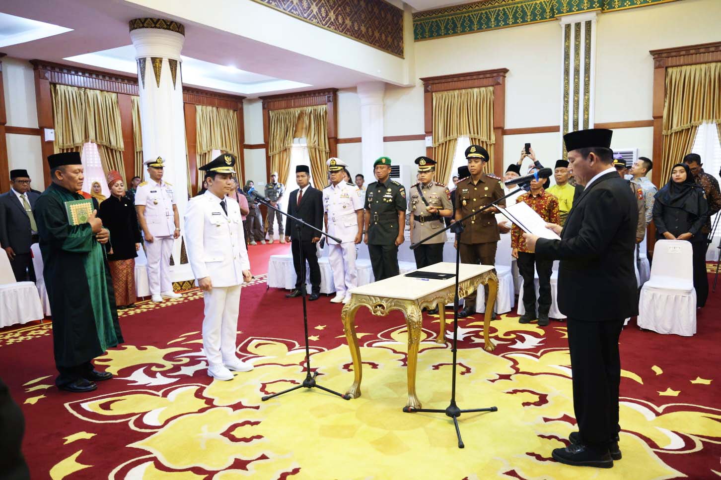 Gubernur Ansar Lantik Ahdi Muqsith Sebagai Wakil Bupati Bintan