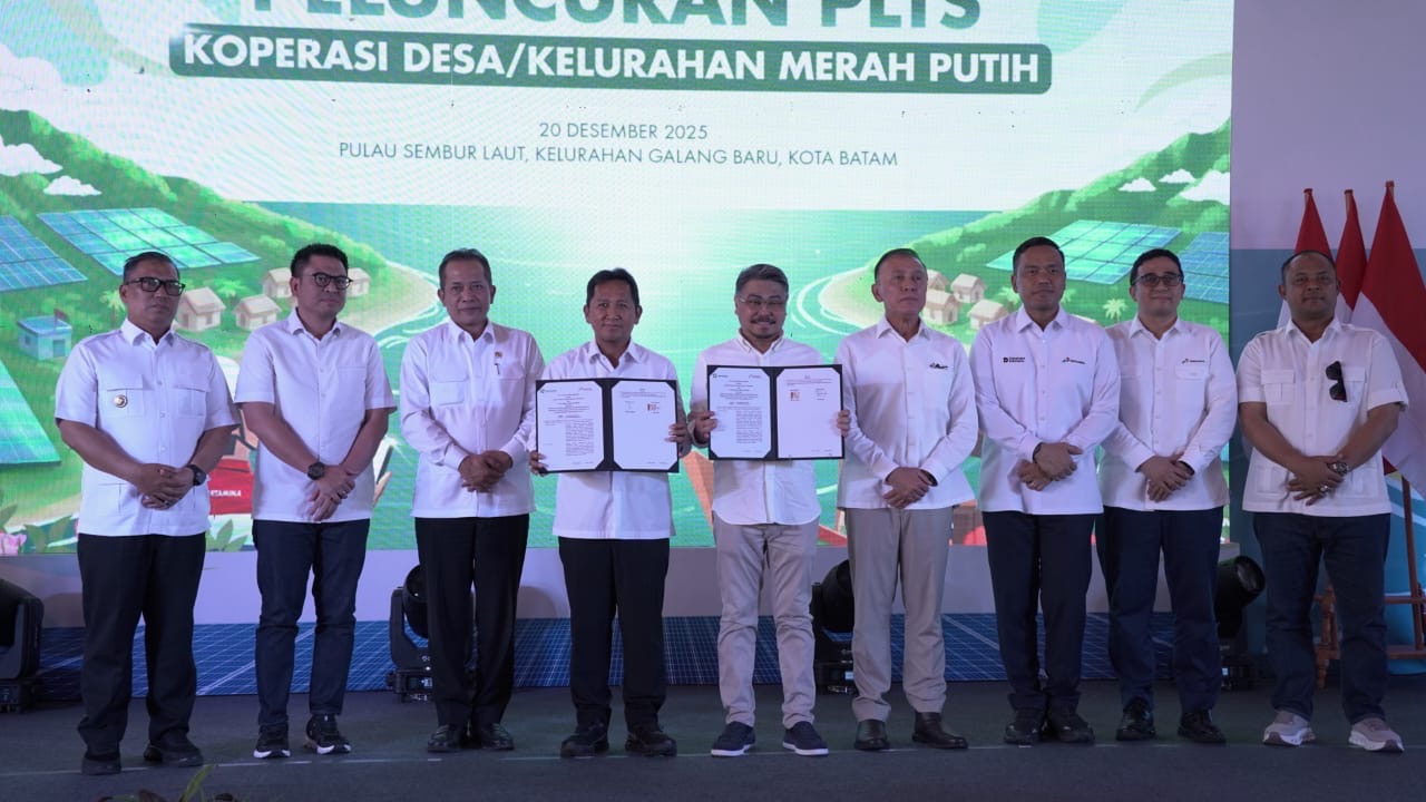 Menteri Koperasi & UKM Bersama Wagub Kepri Resmikan Peluncuran PLTS Koperasi Merah Putih