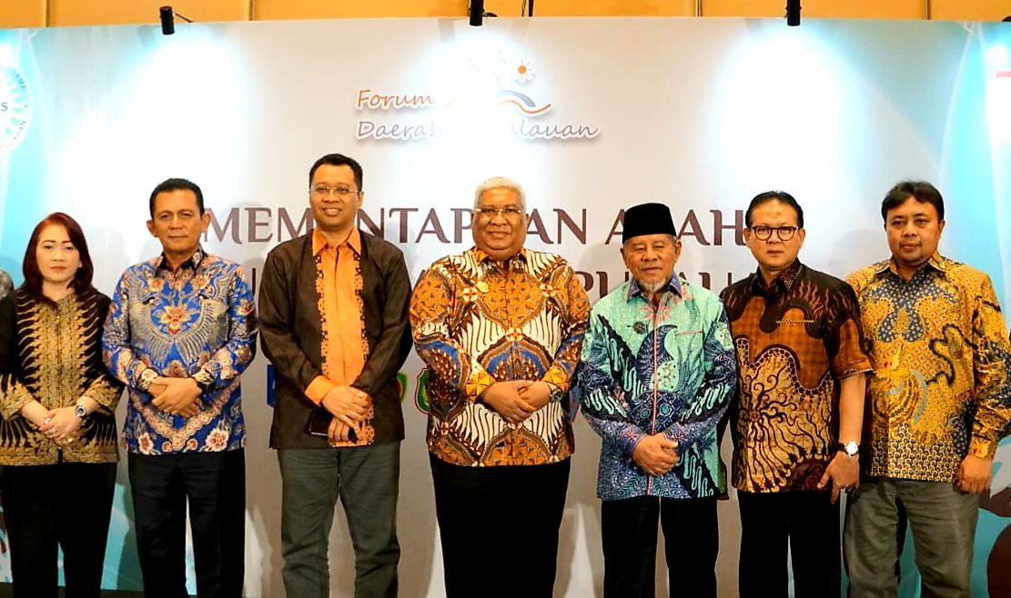 Bersama Ali Mazi, Gubernur Ansar Jadi Pembicara di FGD Forum Daerah Kepulauan