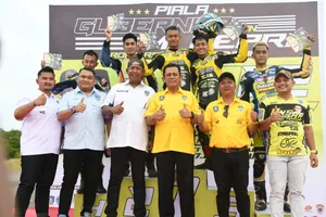 Ansar Antusias Membuka Kejuaraan Balap Motor Piala Gubernur dan IMI Kepri di Dompak