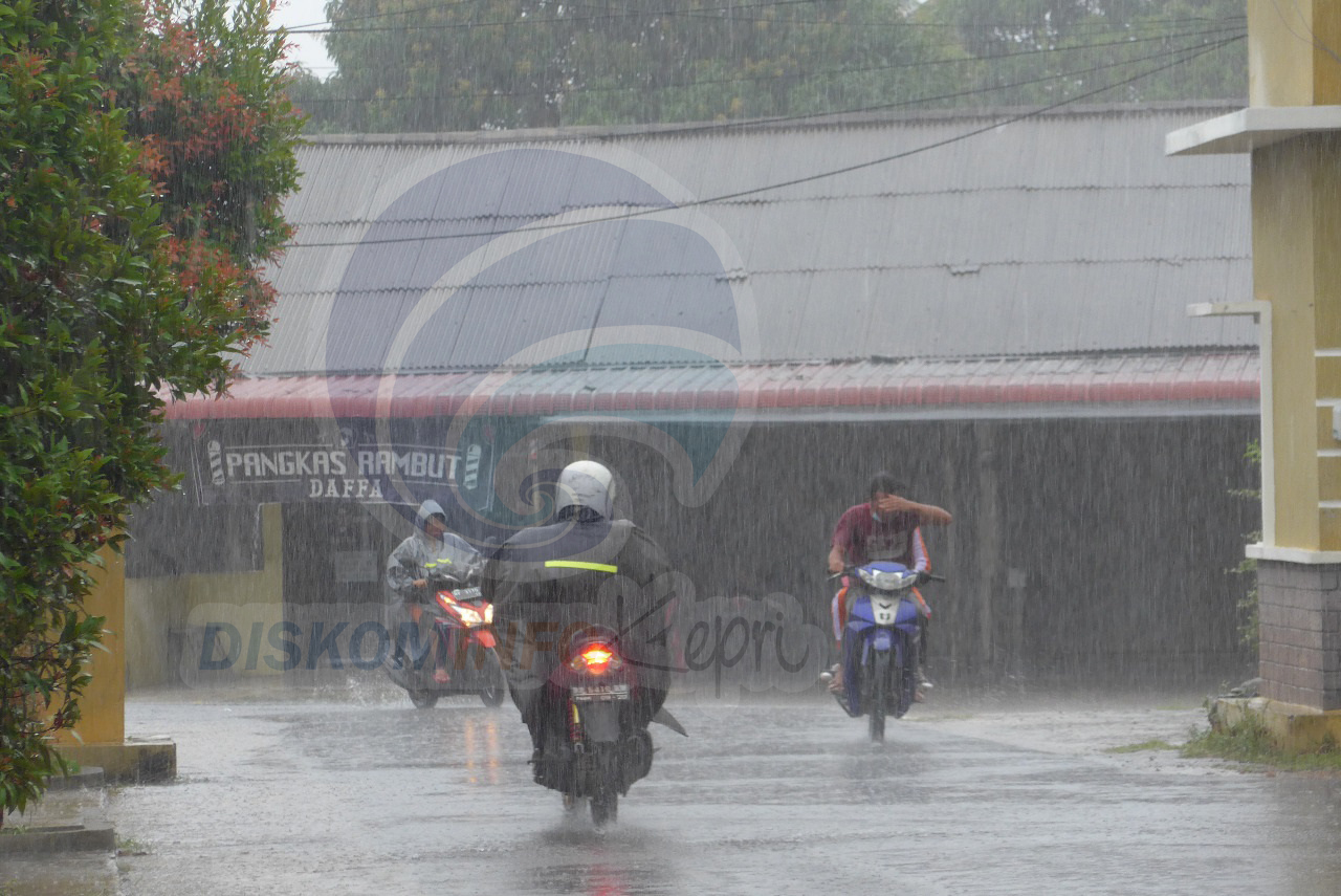 Sejumlah Perumahan dan Jalan di Tanjungpinang Tergenang Air Hujan