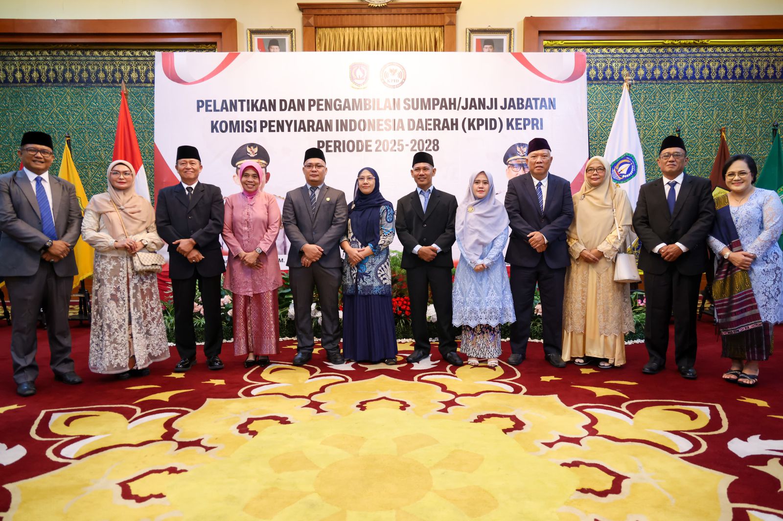 Wagub Nyanyang Lantik Anggota KPID Kepri Periode 2025–2028