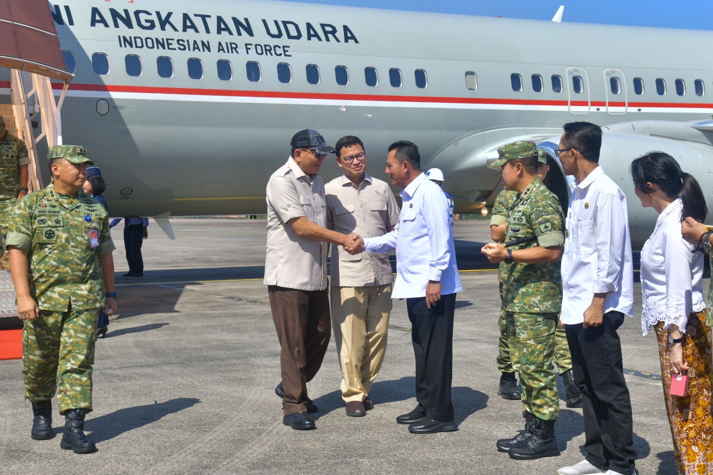 Gubernur Ansar Dampingi Menhan RI Resmikan Masjid Bintang Amin Angkasa di Lanud Hang Nadim Batam