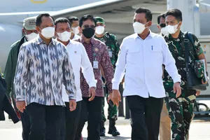 Gubernur Ansar Sambut Kedatangan Mendagri &amp; Wamenhan di Bandara VIP Batam