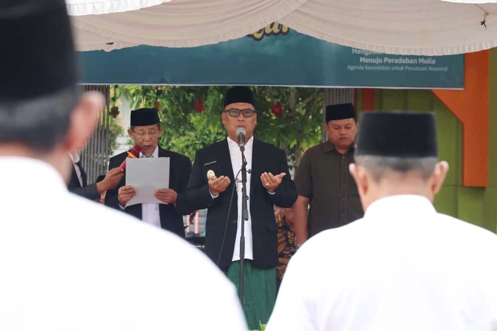 Pimpin Upacara Hari Santri 2025 di PWNU, Wagub Nyanyang Ajak Santri Kepri Jadi Penggerak Peradaban Dunia